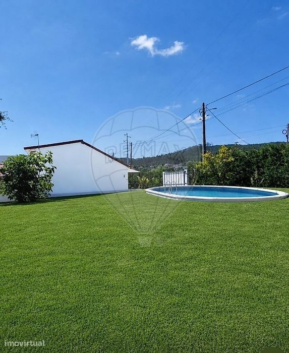Moradia T4 para venda