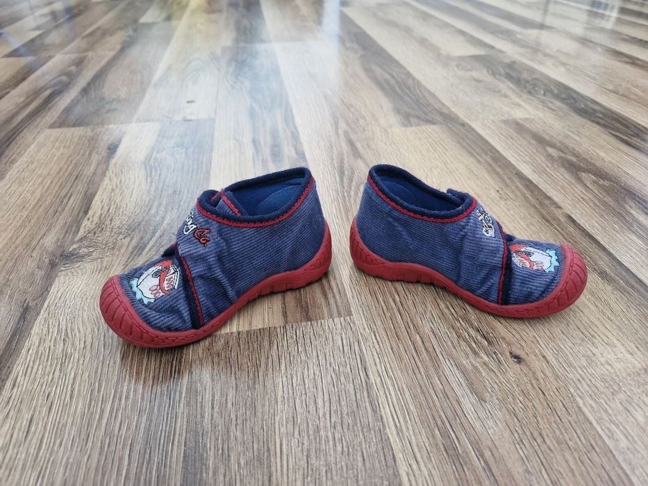 Kapcie do przedszkola - żłobka, roz.22