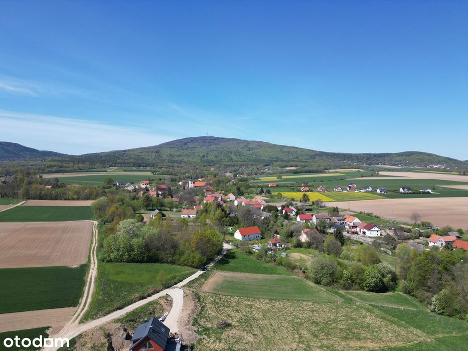 Twoje miejsce pod Ślężą – Działka 1084 m2 w cichej okolicy