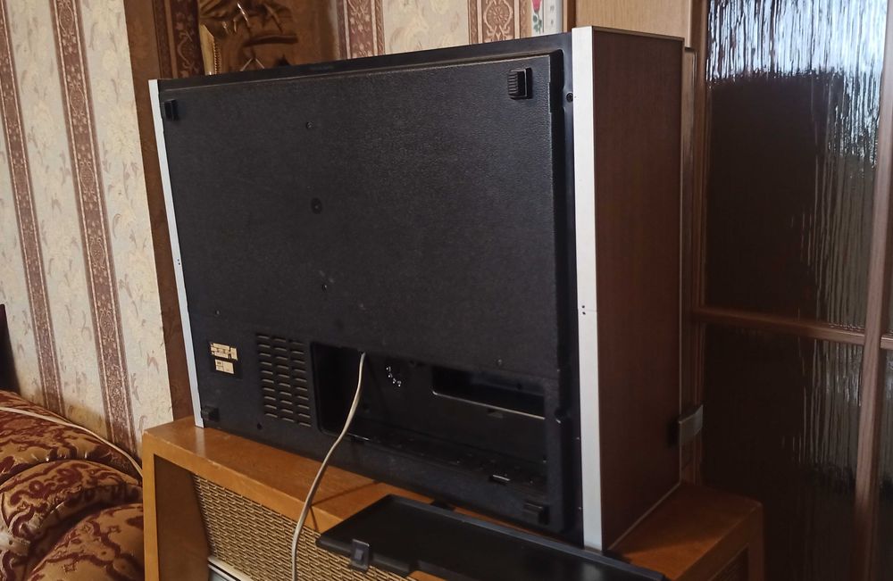 Магнітофон бабінний PHILIPS N4510, 3 мотори, 3 головки чудовий стан.