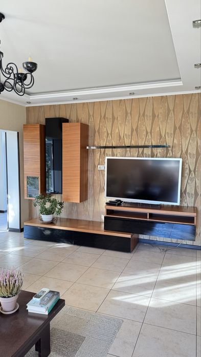 Тумба під телевізор. Шафа настінна