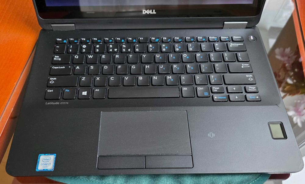 używany laptop Dell Latitude E7270 (12,5”)