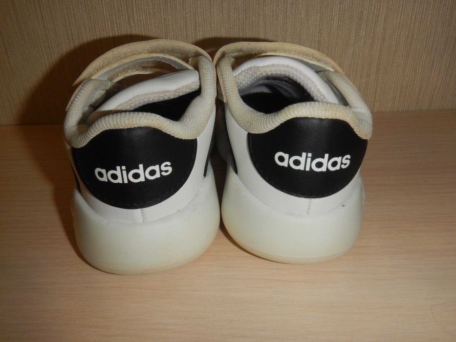 Кросівки дитячі демісезонні Adidas bubble comfy p.21(13см)