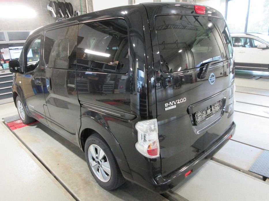 Nissan e-NV200 Evalia 24кВт, 7 місць, рідний пробіг, два комплекти дисків з гумою