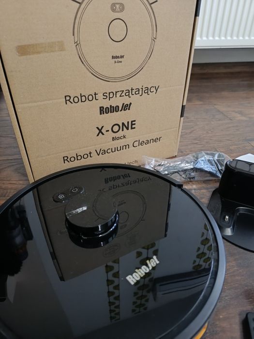 Robot sprzątający odkurzacz RoboJet X-One
