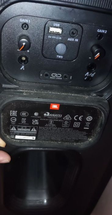 Coluna JBL 710 800w