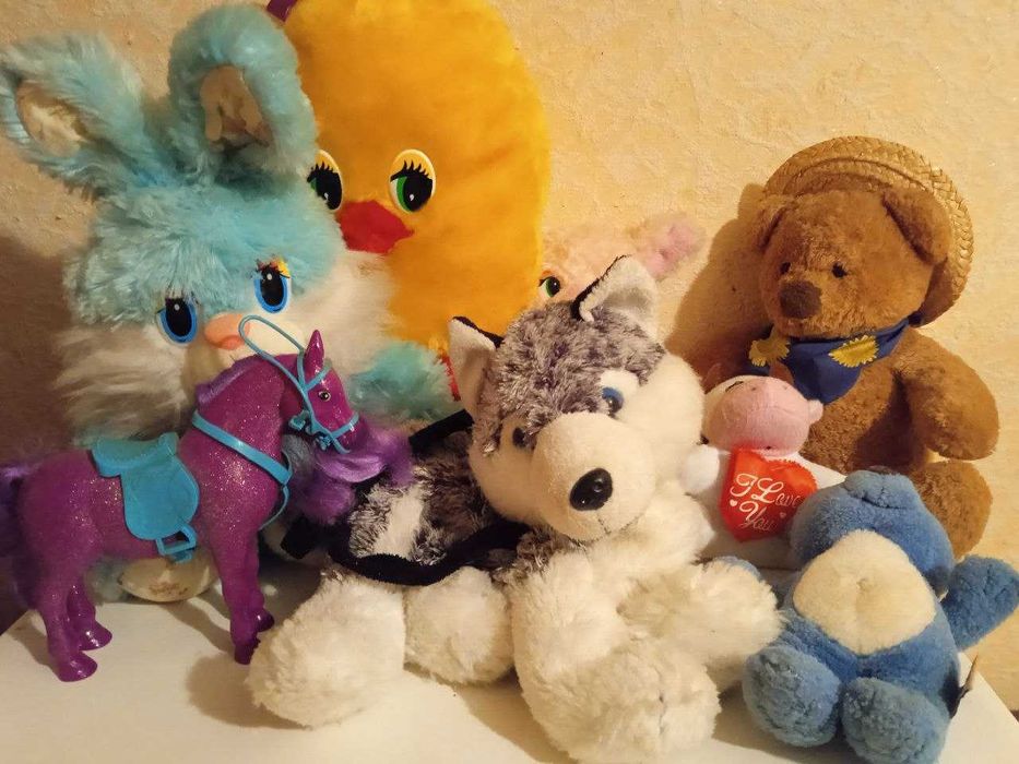 Лот мягких игрушек