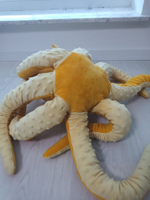Ikea BLAVINGAD pluszak, żółta ośmiornica, 50 cm, maskotka