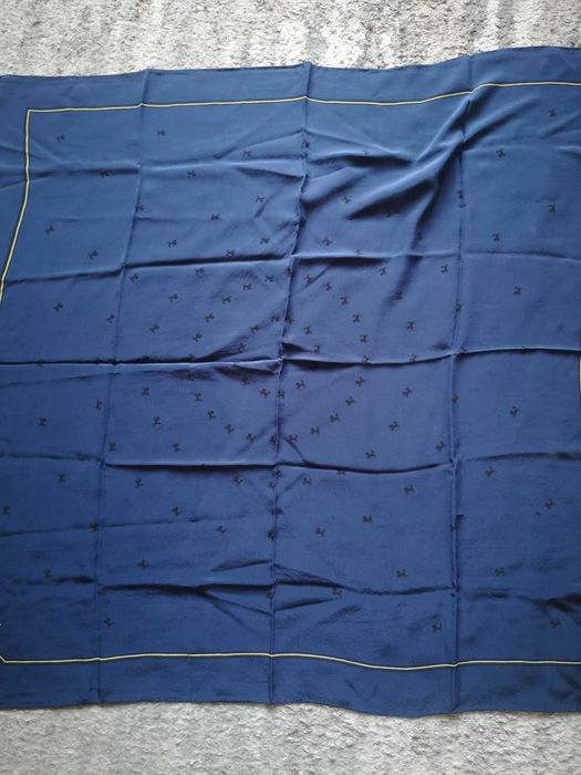 Jedwabna apaszka duża 79x85 amarant
