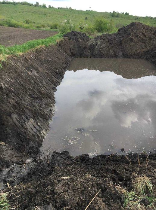Копання копанок ставків озер ,поглиблення ,чистка від мулу