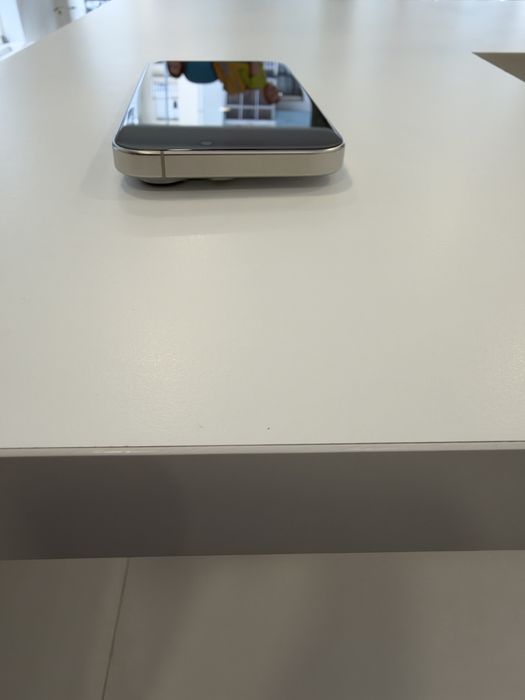 Iphone 15 Pro  256gb Titânio branco
