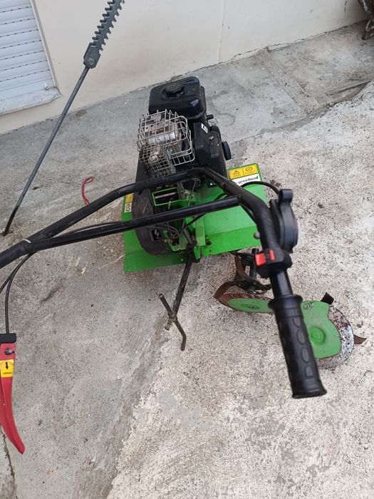 Motocultivadora a gasolina