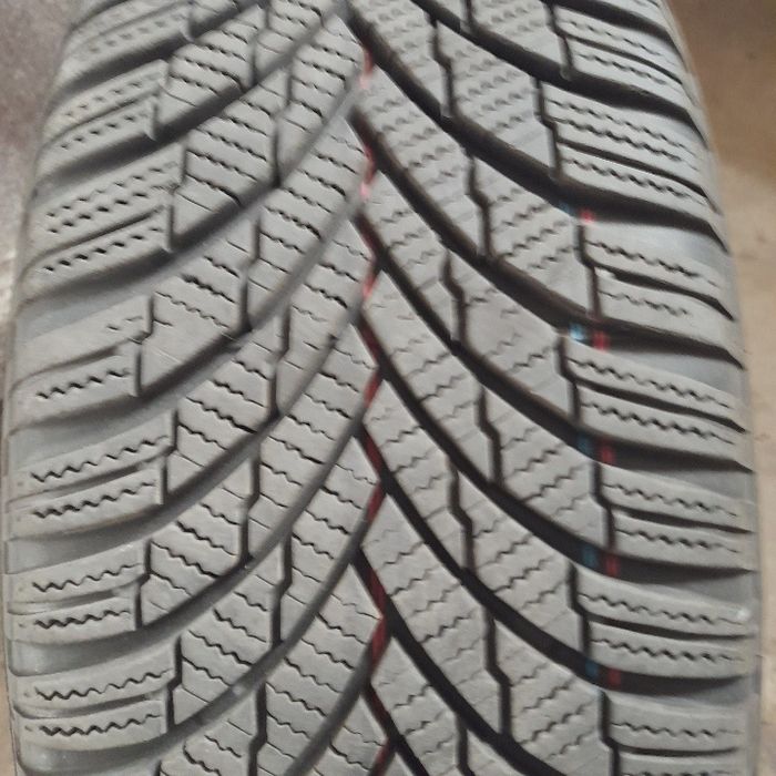 Komplet opon letnich Opel