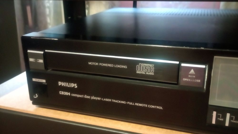 PHILIPS CD304 продам легендарний вінтажний cd програвач