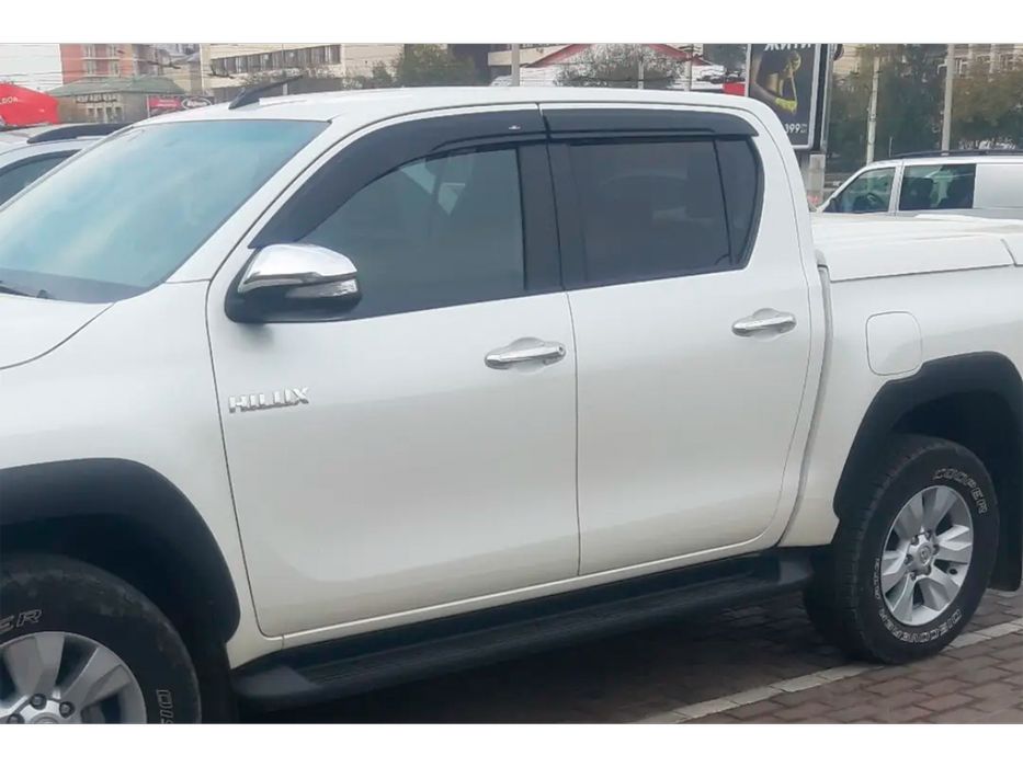 Toyota Hilux 2015- рр. Вітровики (4 шт, HIC)