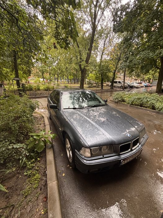 Продам BMW E36 318l