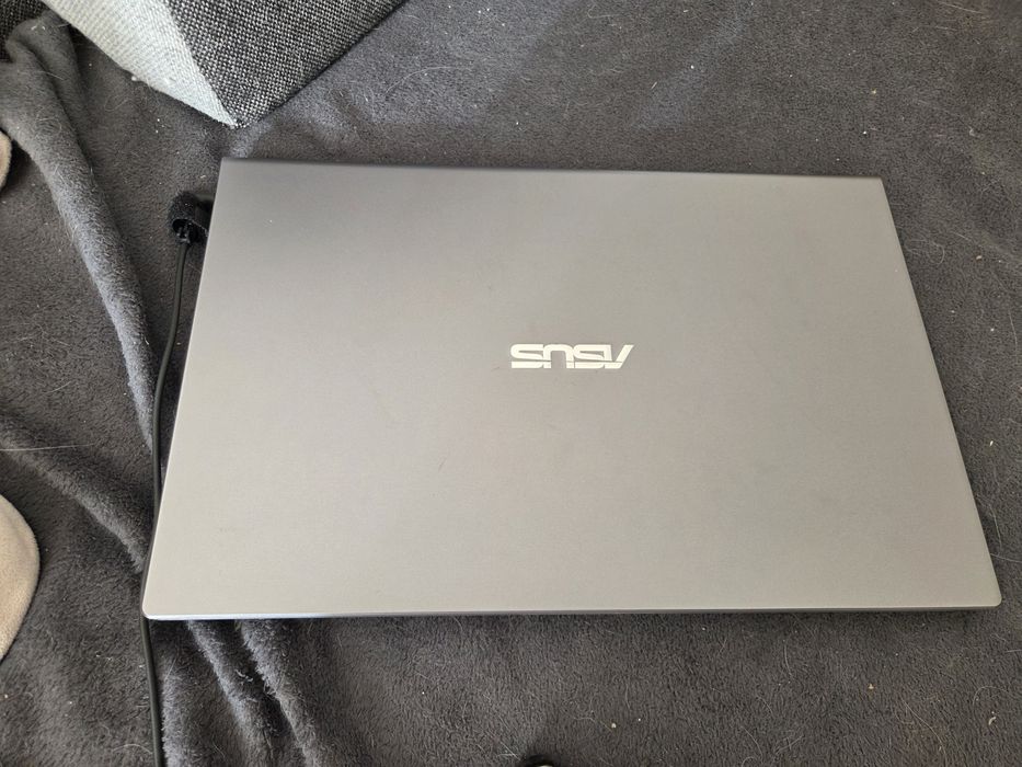 laptop asus i3-10gen 4gb/256gb ssd