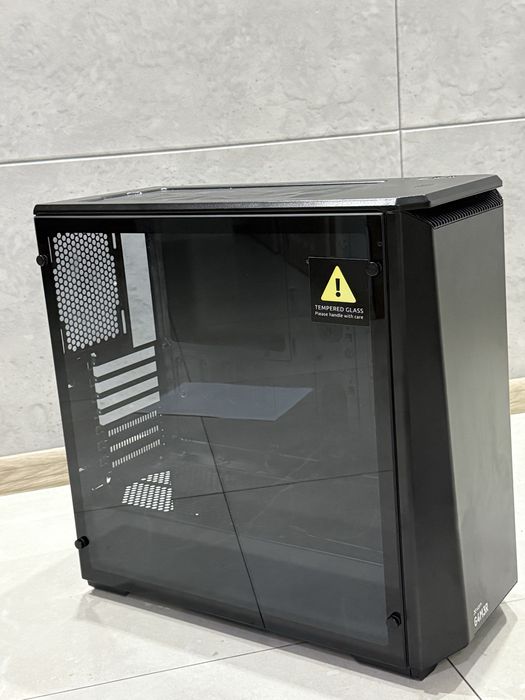 Sprzedam obudowe do komputera Phanteks P400