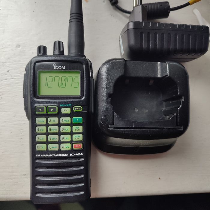 Рация авиационная  Icom IC-A24 AIR Band 108-137mhz