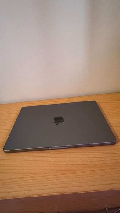 MacBook Pro 14 M3 + Magic Mouse