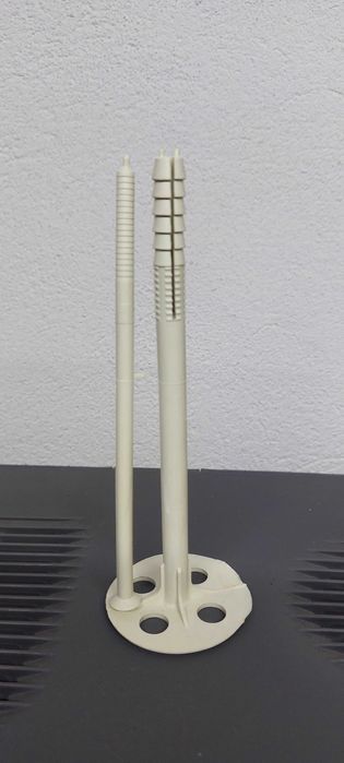 Kołki do styropianu