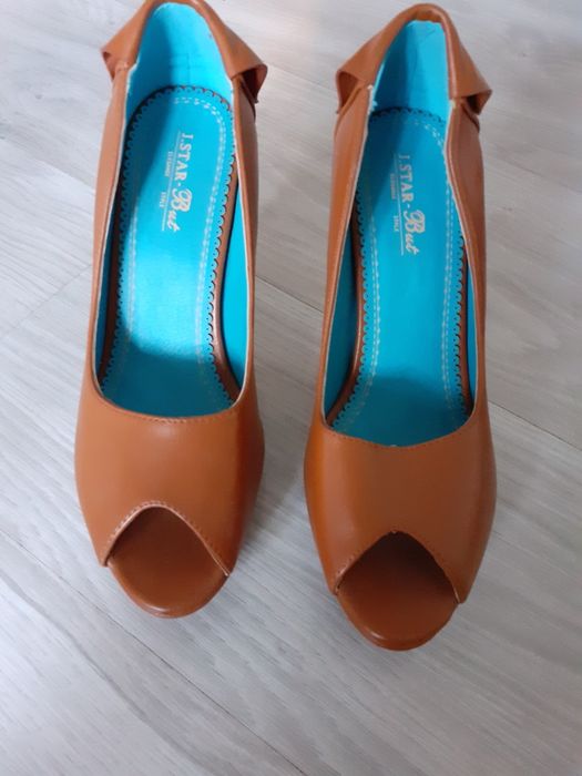 Szpilki carmel 38 nowe