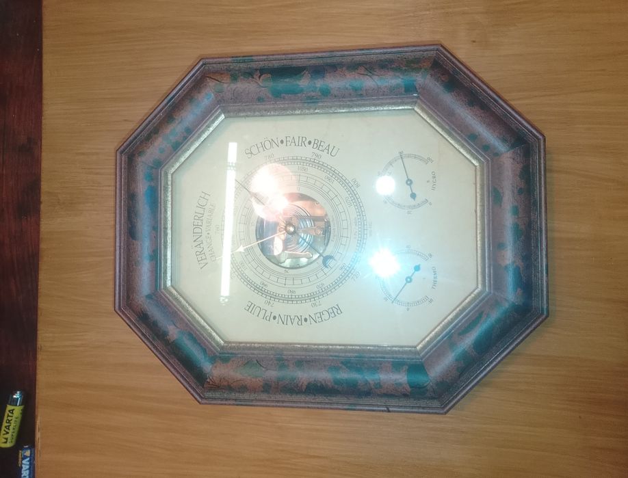 Барометр на стіну