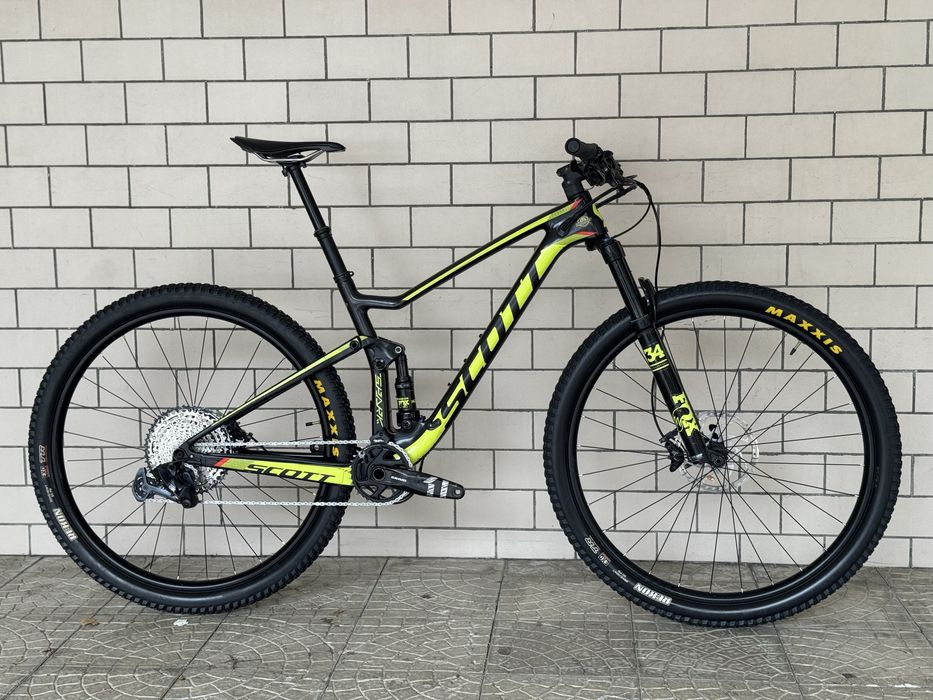Bicicleta BTT suspensao total Scott spark 920