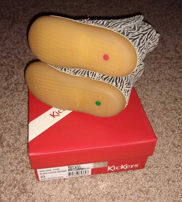 Kickers botki kozaki lekkie skórzane ocieplane nowe 23