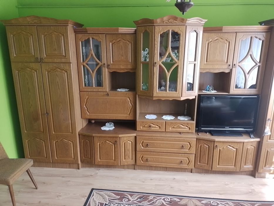 Meblościanka z witryna , szafa  komoda, retro