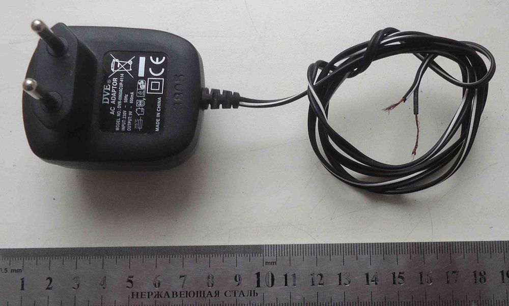 Блок питание DVE 9V 600mA зарядное устройство