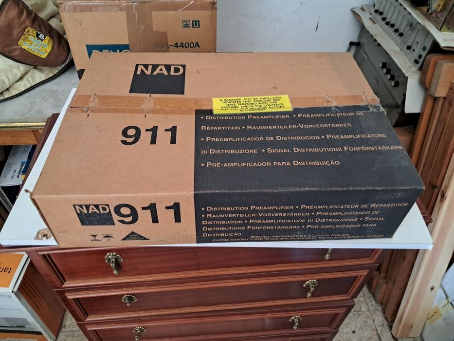 Pre amplificador de distribuição NAD 911