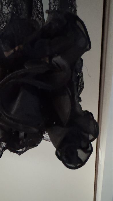 GP Paris piękna koronkowa bluzka S/M czarny  cekiny falbany glamour