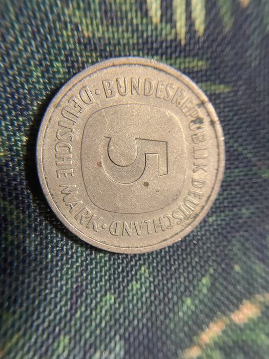 Moneta 5 Mark z roku 1975