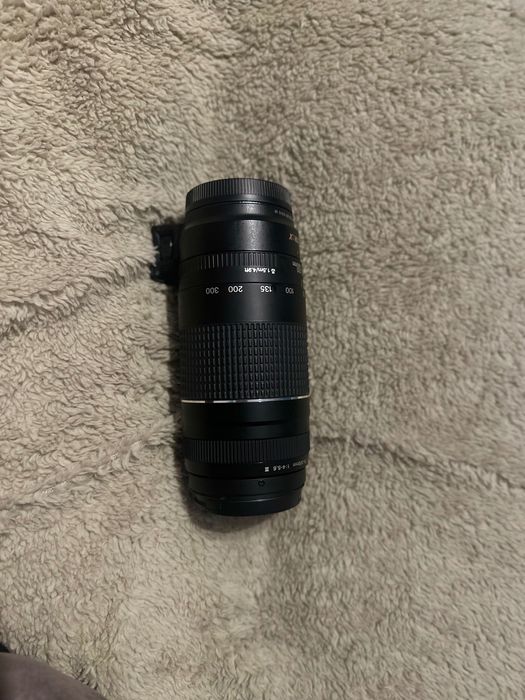 Obiektyw Canon EF 75–300mm + adapter EF–EOS M