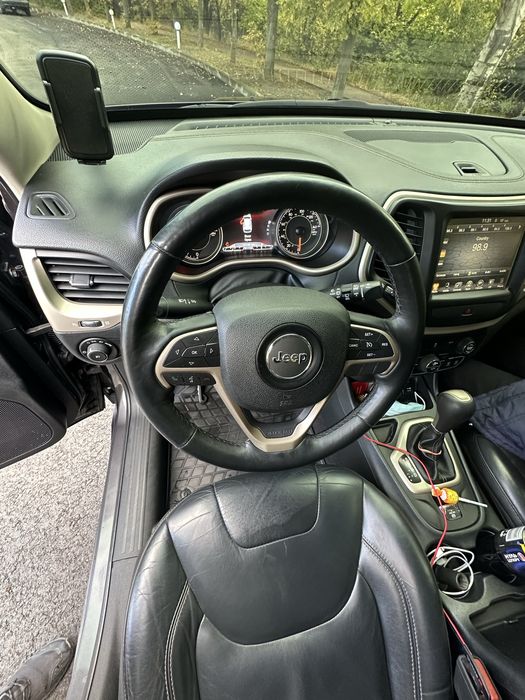 Продам Jeep Cheeroki kl. 2016