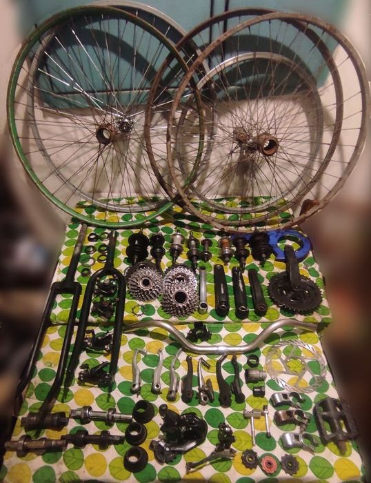 Продам велозапчасти одним лотом