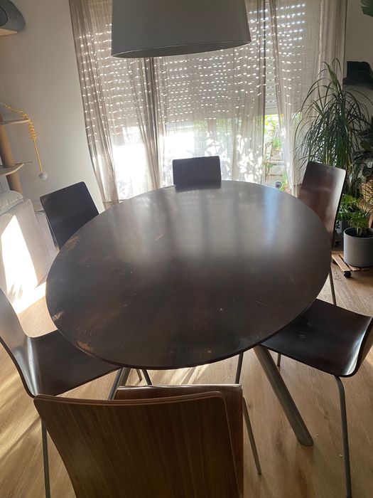 Mesa de jantar oval AREA Store – Nogueira Francesa
