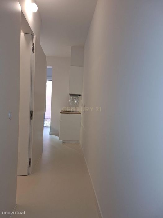 Apartamento T2 para arrendamento em Campo de Ourique