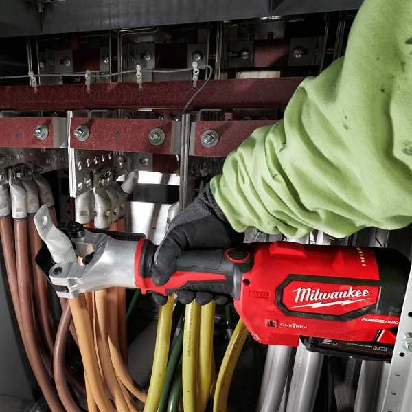 Cravador de Punção Milwaukee M18HDCT-202C - USADO, COM GARANTIA