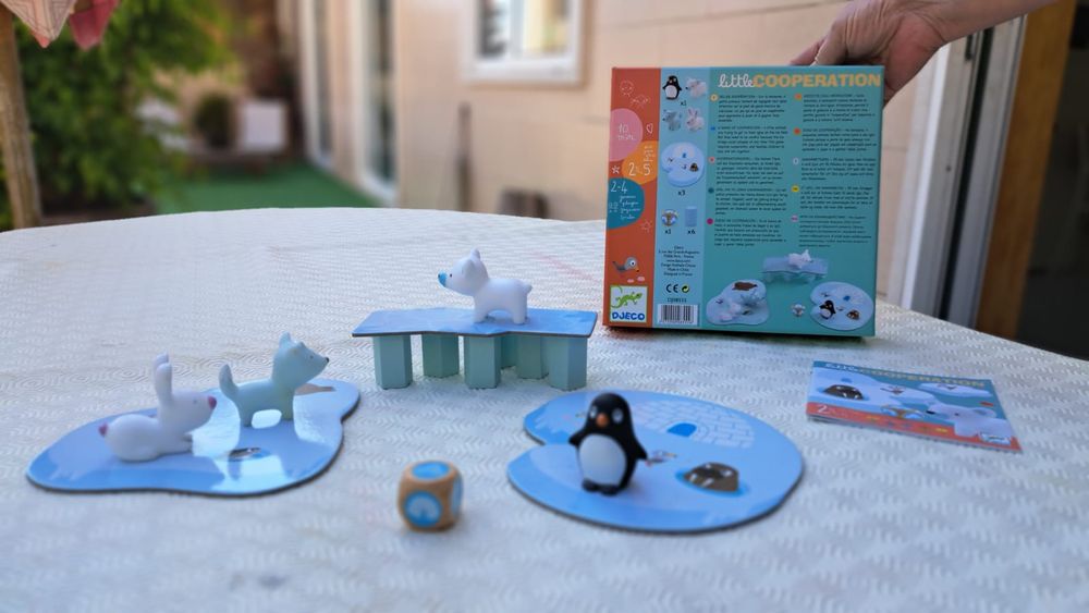 Jogo didático para crianças, estimulando a cooperação.