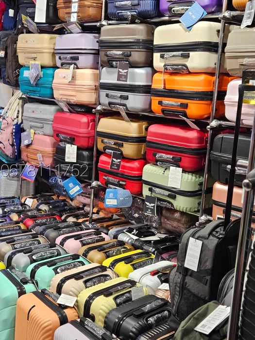 СКЛАД- МАГАЗИН валізи чемоданы сумки на колесах ручна поклажа