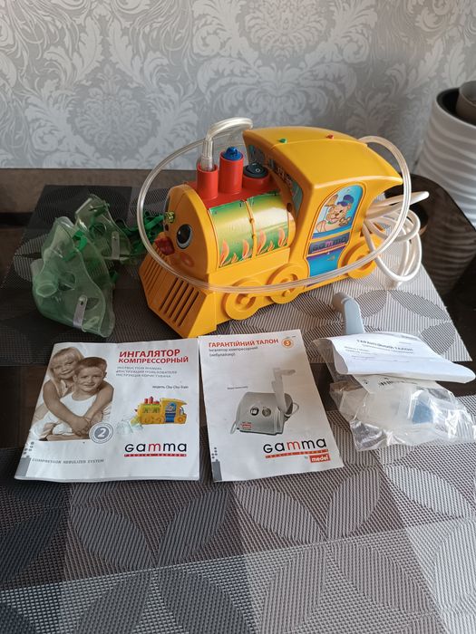 Інгалятор компресорний, інгалятор в формі паровозика.