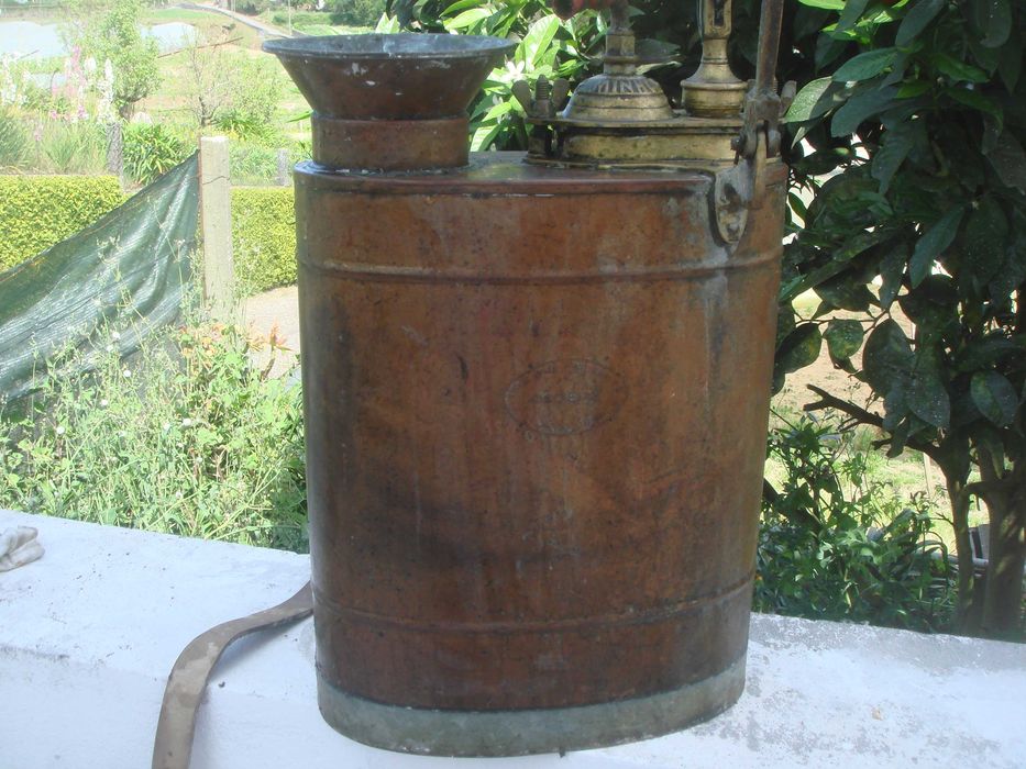 maquina solfatar antiga