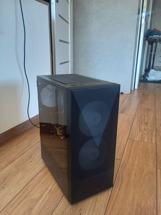 Gracz RYZEN 5 5500, RX 5500XT 8GB, 16GB ram, SSD NVME, 550W