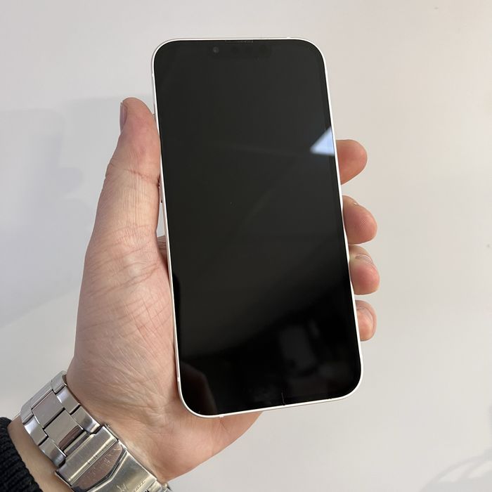 iPhone 13 128GB Starlight Как новый