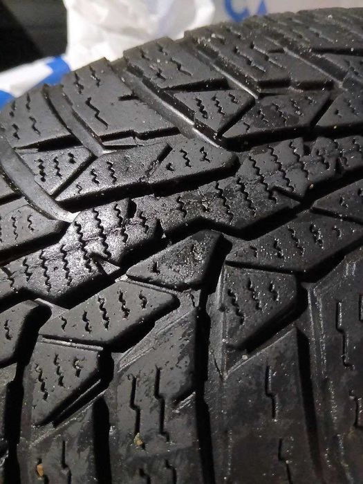 Продам  155/65/14 ЗИМОВІ Nokian/ Відмінний стан. Комплект