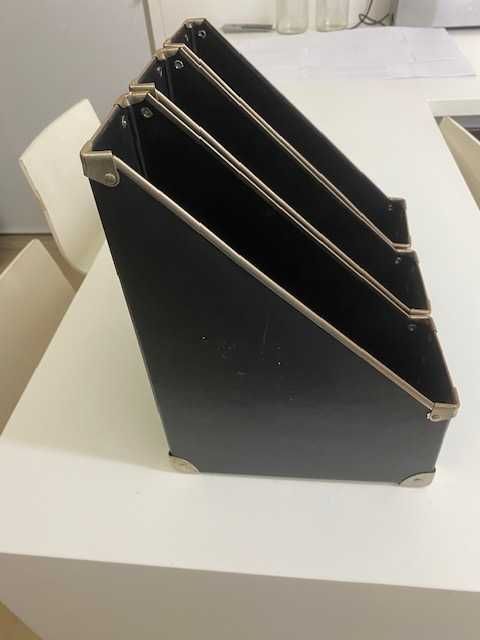 Arquivadores Verticais Pretos e vermelhos