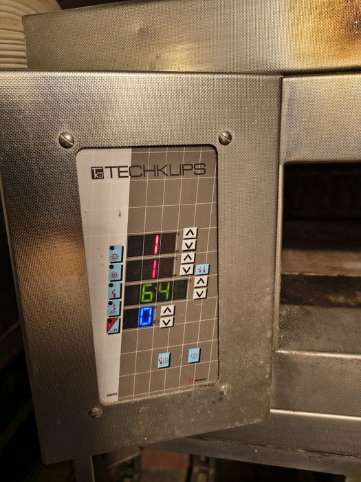Piec piekarniczy techklips