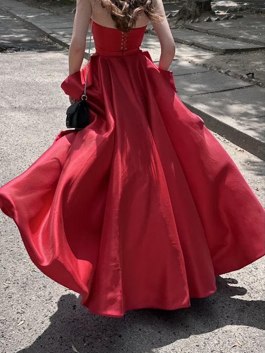 вечірня/випускна сукня